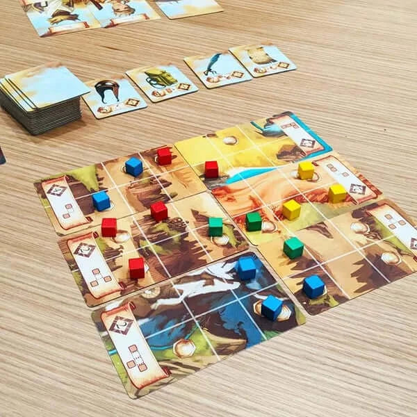 Dit is een foto van het spel Roam te koop bij Speldorado Spellenwinkel Delft