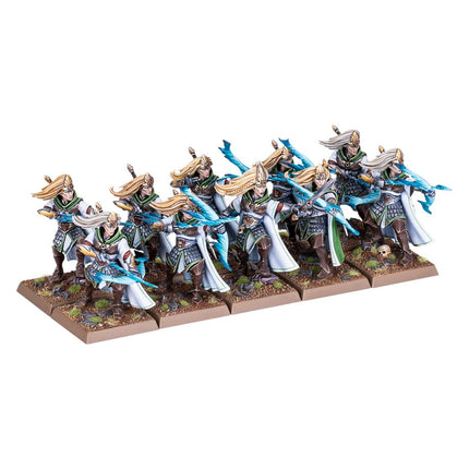 Dit is een afbeelding van het miniatuur sisters of avelorn - high elf realms voor het spel Warhammer, te koop bij Tabletop Miniature Wargames spellenwinkel Speldorado in delft