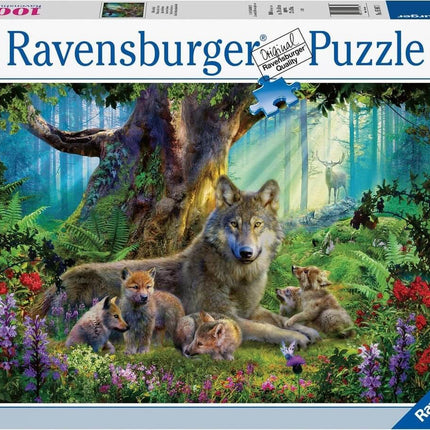 Dit is een foto van het spel Familie Wolf In Het Bos te koop bij Speldorado Spellenwinkel Delft