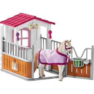 afbeelding artikel Horse Box Met Lusitano Merrie