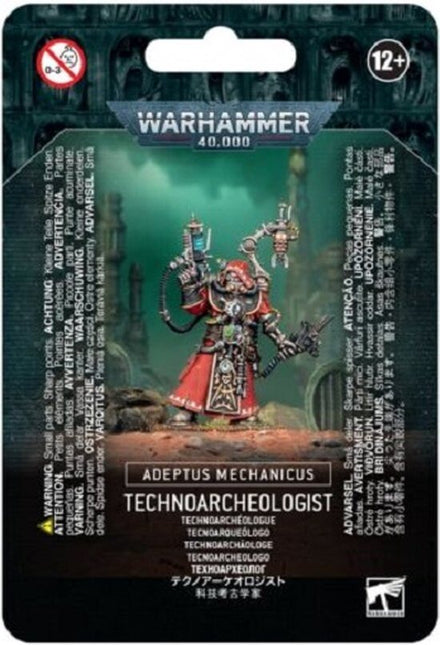 Dit is een afbeelding van het miniatuur Technoarchaeologist - Adeptus Mechanicus voor het spel Warhammer, te koop bij Tabletop Miniature Wargames spellenwinkel Speldorado in delft
