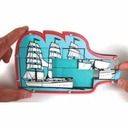 Dit is een foto van het spel Ship In A Bottle Constantin te koop bij Speldorado Spellenwinkel Delft