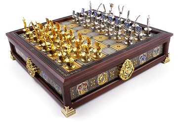 Harry Potter - The Hogwarts Houses Quidditch Chess Set, NN7109 van Blackfire te koop bij Speldorado !