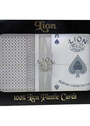 Dit is een foto van het spel Speelkaarten Lion 100 Proc.Plastic Dubbe te koop bij Speldorado Spellenwinkel Delft