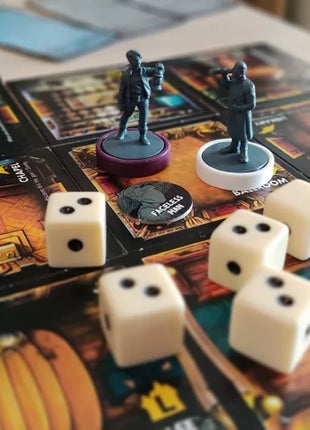 Dit is een foto van het spel Betrayal At House On The Hill  - EN te koop bij Speldorado Spellenwinkel Delft