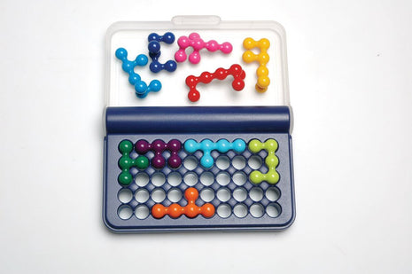 Dit is een foto van het spel IQ Fit - IQ Regular - Smart games te koop bij Speldorado Spellenwinkel Delft