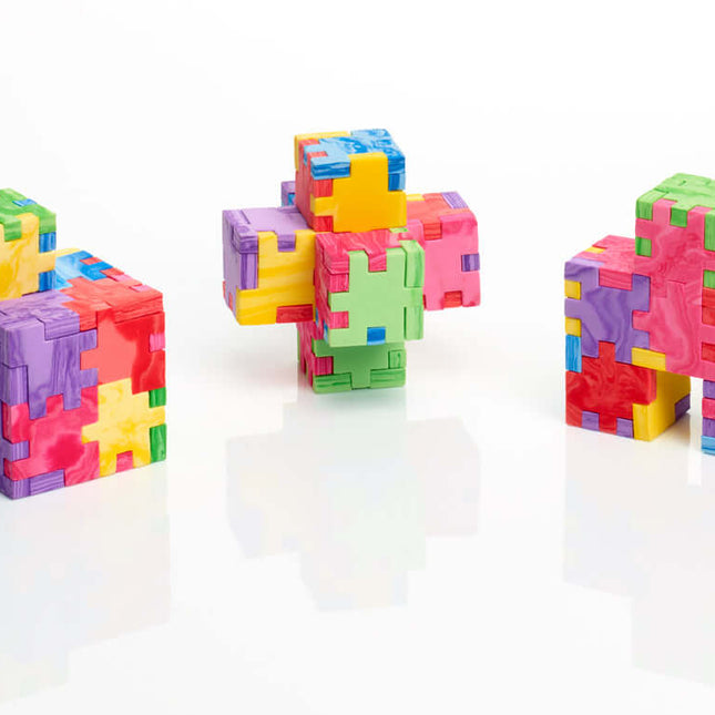 Dit is een foto van het spel Happy Cube 6 Colour Pack Expert-Happy Cube - Smart Games te koop bij Speldorado Spellenwinkel Delft